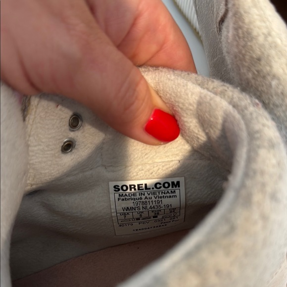 Sorel | Out N About III Conquest Winter Ankle Boot | Chalk, Sea Salt | Size 7 - Picture 7 of 8